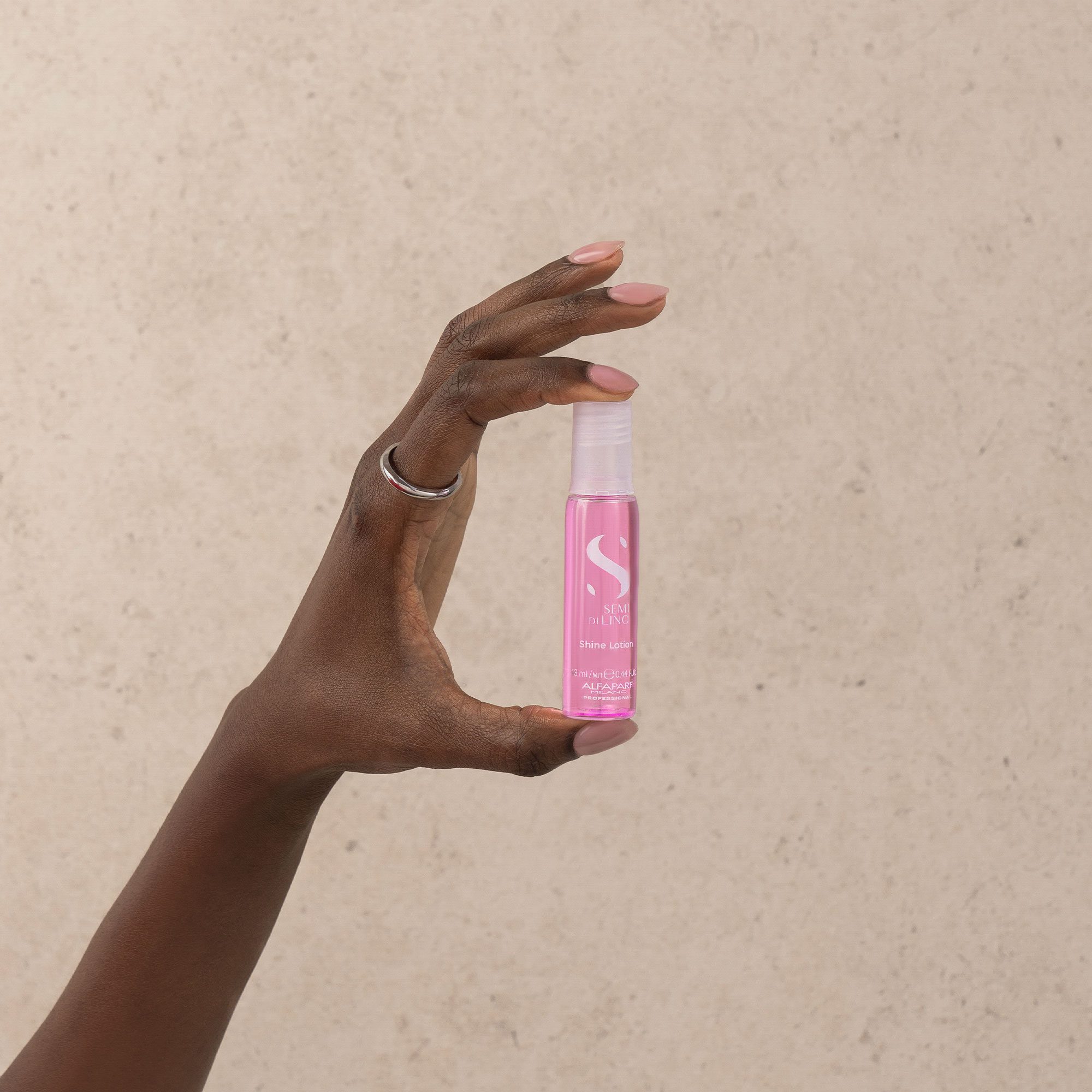 Alfaparf Milano Semi Di Lino Sublime Shine Lotion 12x13ml – Λοσιόν Ενίσχυσης Λάμψης για Όλους τους Τύπους Μαλλιών - Image 3