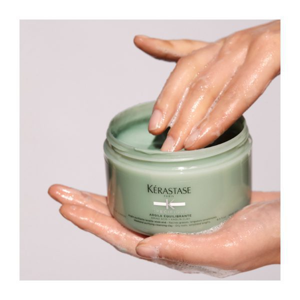 Kérastase Specifique Argile Equilibrante Cleansing Hair Clay 500ml – Άργιλος Καθαρισμού για Λιπαρές Ρίζες & Ταλαιπωρημένα Μήκη - Image 3