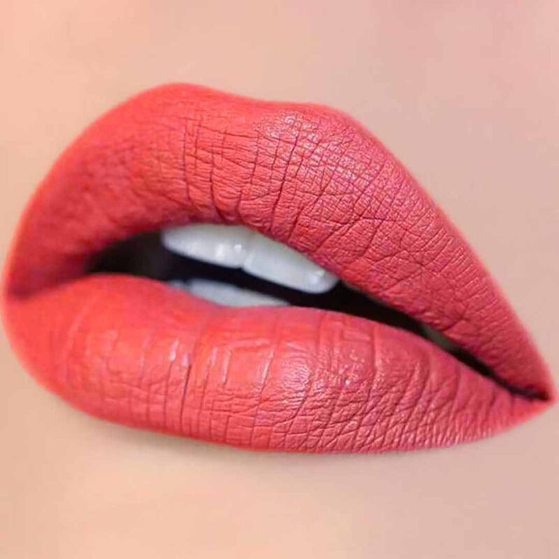 Divine Lux Matte Liquid Lipstick No.10 – Ματ Κραγιόν Υγρής Μορφής με Μακρά Διάρκεια & Βελούδινο Φινίρισμα - Image 2